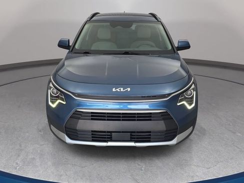 Used 2023 Kia Niro EX FWD image 2