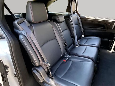 Used 2025 Honda Odyssey Sport-L image 19