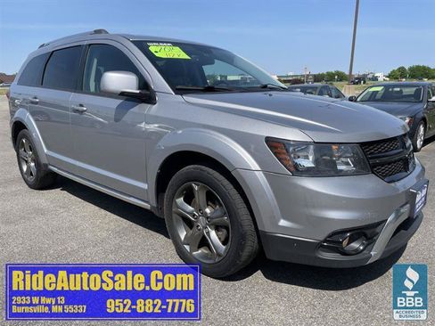 Used 2015 Dodge Journey Crossroad w/ Driver Convenience Group FWD image 3