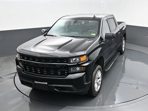 Used 2019 Chevrolet Silverado 1500 Custom w/ Custom Value Package image 18