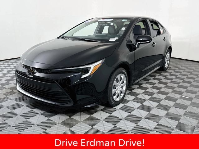 Certified 2026 Toyota Corolla LE FWD image 3