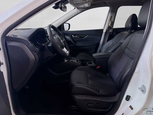 Used 2017 Nissan Rogue SL w/ SL Premium Package image 18