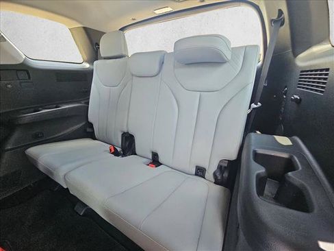 Used 2023 Hyundai Palisade SEL w/ Premium Package FWD image 19