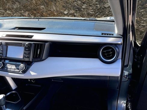 Used 2017 Toyota RAV4 XLE w/ Protection Package image 15