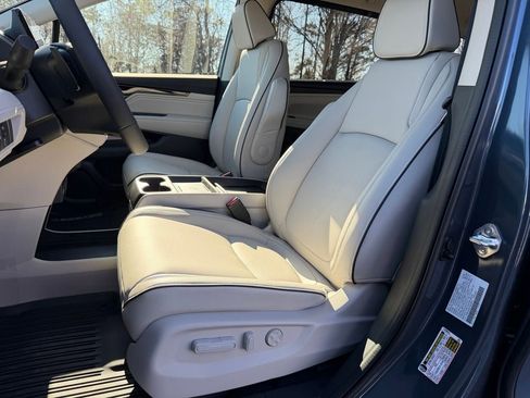 New 2026 Honda Odyssey Touring image 25