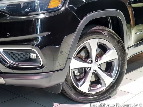 Used 2021 Jeep Cherokee Limited AWD/4WD image 5