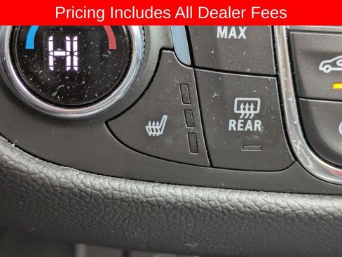 Used 2023 Chevrolet Equinox LT FWD image 24