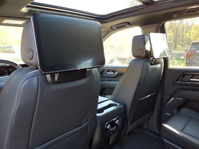 New 2027 GMC Yukon Denali w/ Denali Reserve Package AWD/4WD image 24