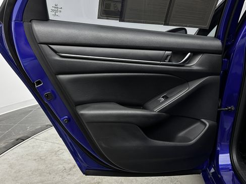 Used 2019 Honda Accord Sport image 30
