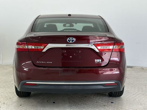 Used 2018 Toyota Avalon XLE Premium FWD image 10