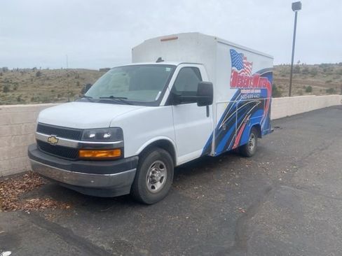 Used 2022 Chevrolet Express 3500 w/ Power Convenience Package image 2