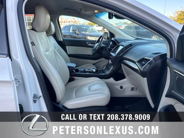 Used 2019 Ford Edge Titanium w/ Cold Weather Package AWD/4WD image 13