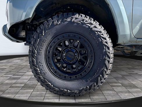 Used 2023 Toyota Tacoma TRD Off-Road image 10