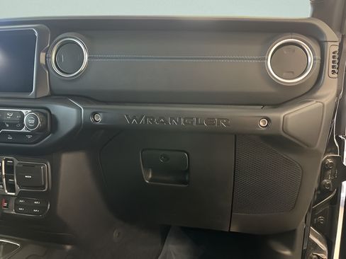 Used 2023 Jeep Wrangler Unlimited Rubicon 4xe w/ Dual Top Group AWD/4WD image 25