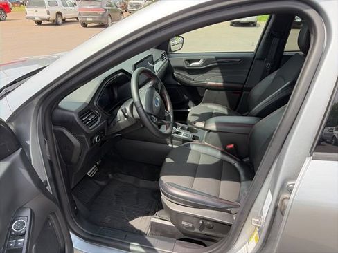 Used 2024 Ford Escape ST-Line w/ Tech Pack #1 AWD/4WD image 11