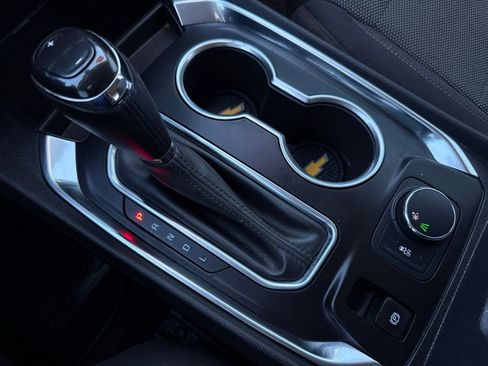 Used 2019 Chevrolet Traverse LT image 27