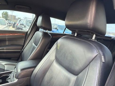 Used 2014 Chrysler 300 AWD w/ Driver Convenience Group image 14