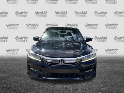 Used 2017 Honda Accord EX-L image 3