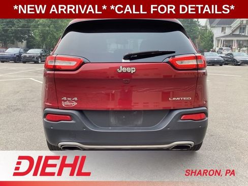 Used 2017 Jeep Cherokee Limited AWD/4WD image 6