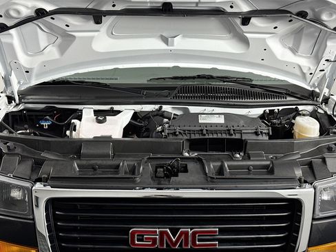 Used 2024 GMC Savana 2500 Work Van w/ Driver Convenience Package image 15