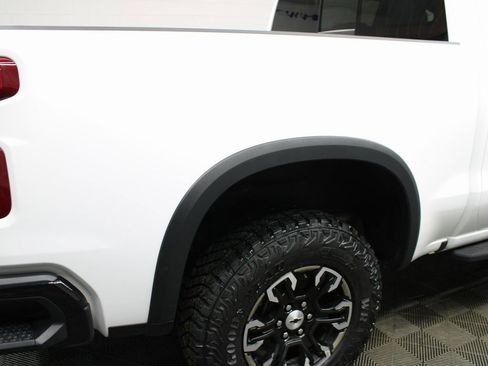 Used 2023 Chevrolet Silverado 1500 ZR2 w/ Technology Package AWD/4WD image 38