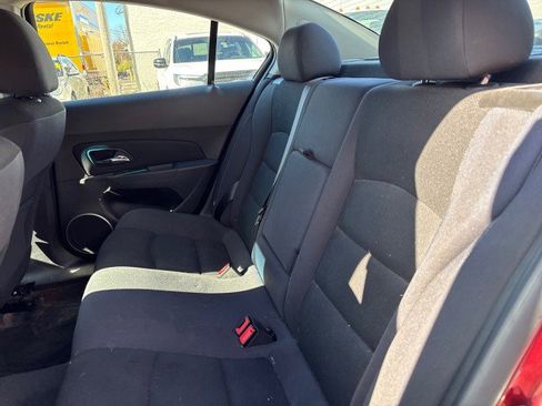 Used 2016 Chevrolet Cruze LT w/ Sun And Sound Package image 11