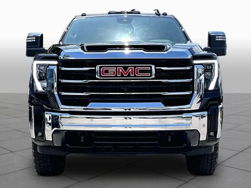 Used 2024 GMC Sierra 2500 SLT w/ SLT Premium Package AWD/4WD image 4