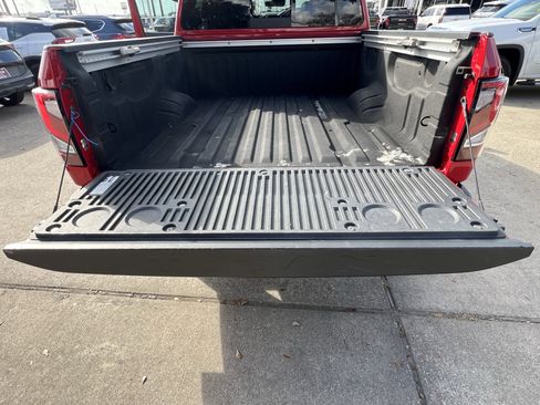 Used 2023 Nissan Titan PRO-4X w/ Pro-4x Convenience Package image 27