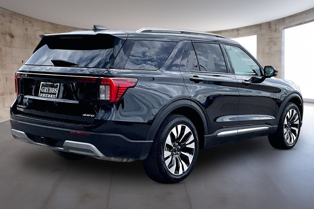 Used 2025 Ford Explorer Platinum w/ LUX Leather Package AWD/4WD image 2
