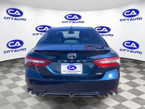 Used 2019 Toyota Camry XSE image 4