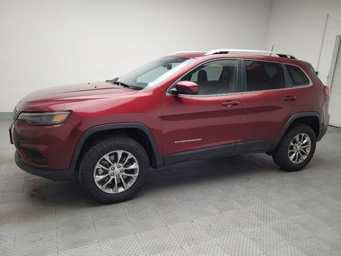 Used 2019 Jeep Cherokee Latitude Plus w/ Comfort/Convenience Group AWD/4WD image 2