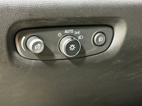 Used 2019 Chevrolet Traverse LT w/ LPO, Floor Liner Package image 11