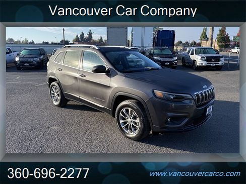 Used 2019 Jeep Cherokee Latitude Plus w/ Cold Weather Group image 8