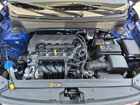 Used 2025 Hyundai Venue SEL FWD image 35