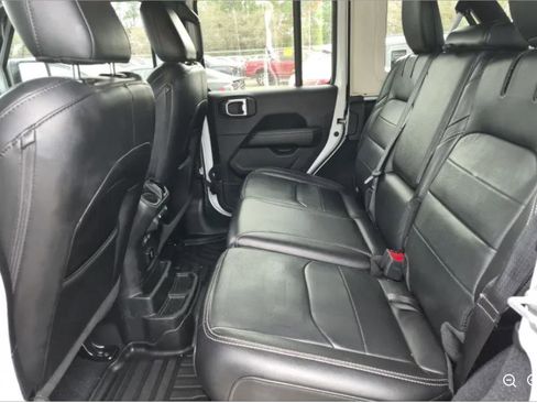 Used 2022 Jeep Wrangler Unlimited Sahara 4xe w/ Safety Group image 6