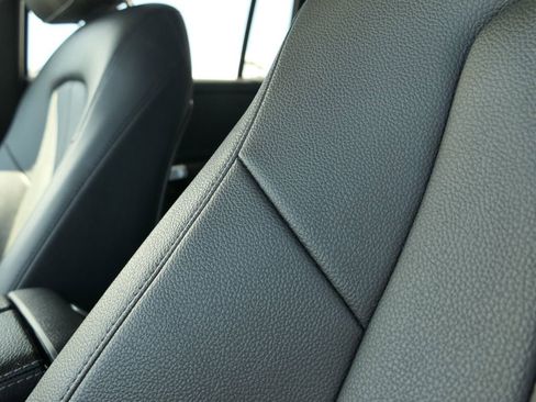 Used 2023 Mercedes-Benz GLB 250 4MATIC image 12