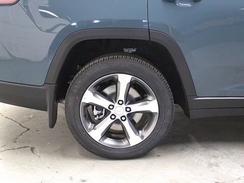 New 2026 Jeep Grand Cherokee L Limited w/ MOPAR Finishing Package AWD/4WD image 40