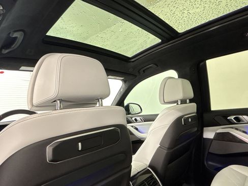 Certified 2024 BMW X7 xDrive40i w/ Executive Package image 35