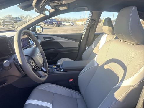 Certified 2026 Toyota Camry SE image 12