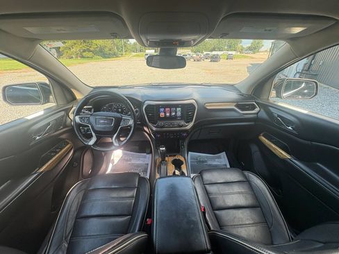 Used 2017 GMC Acadia Denali AWD/4WD image 11
