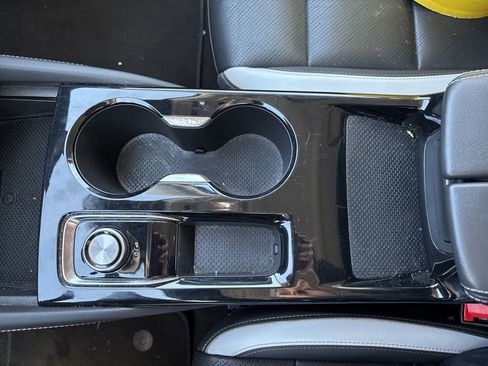 Used 2024 Buick Envision Sport Touring image 35