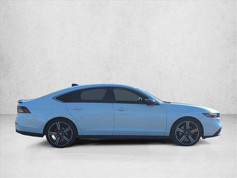 Used 2023 Honda Accord Sport image 4