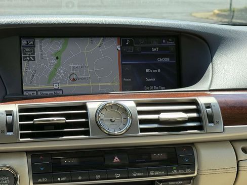 Used 2014 Lexus LS 460 AWD w/ Comfort Package image 10