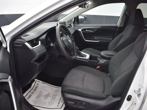 Used 2024 Toyota RAV4 XLE FWD image 13