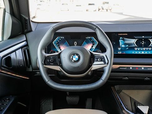 Used 2025 BMW X3 xDrive30i w/ Premium Package image 11