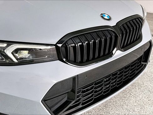 Used 2025 BMW 330i Sedan w/ M Sport Package image 35