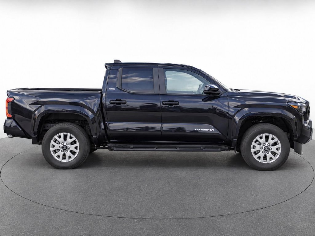 Used 2025 Toyota Tacoma SR5 AWD/4WD image 6