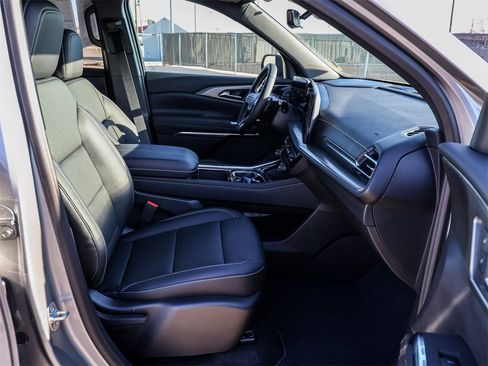 New 2026 Chevrolet Traverse LT w/ Midnight/Sport Edition image 15