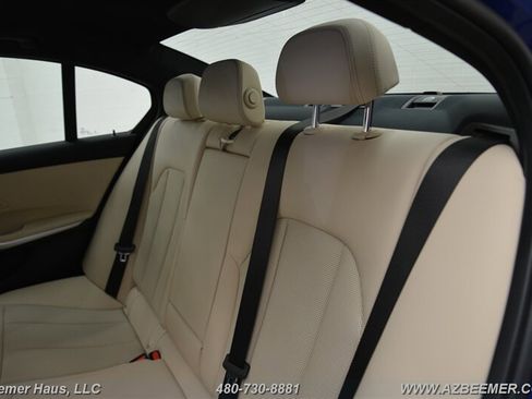 Used 2024 BMW 330i Sedan w/ M Sport Package RWD image 21