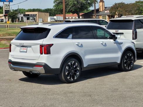 Used 2024 Kia Sorento SX FWD image 5